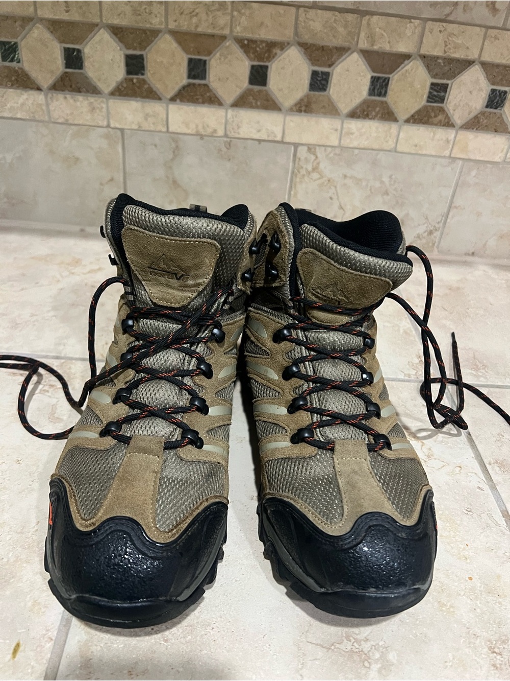 Men's Hiking Boots - Olive and Black